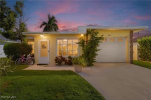 520 99th Ave N, Naples