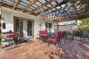 520 99th Avenue, Naples, FL 34108 - MLS#225076540