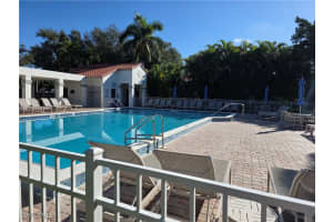 613 Beachwalk Circle, Naples, FL 34108 - MLS#225076575