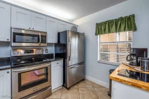 1702 Kings Lake Boulevard, Naples, FL 34112 - MLS#225076589