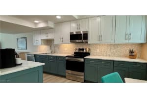 800 River Point Drive, Naples, FL 34102 - MLS#225076590