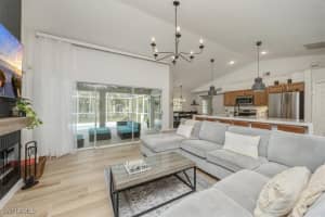 361 9th St Nw, Naples