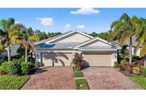 14891 Edgewater Cir, Naples