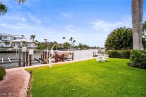 2100 Gulf Shore Blvd N 220, Naples