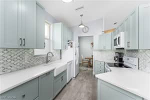 650 Lalique Circle, Naples, FL 34119 - MLS#225076788