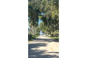 162 11th Avenue, Naples, FL 34102 Sold 12/12/25