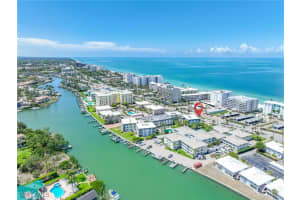 1930 Gulf Shore Boulevard, Naples, FL 34102 - MLS#225076824