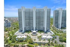 13915 Old Coast Rd 1706, Naples