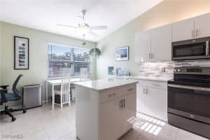 940 Woodshire Lane, Naples, FL 34105 - MLS#225076864