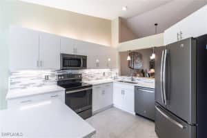 940 Woodshire Lane, Naples, FL 34105 - MLS#225076864