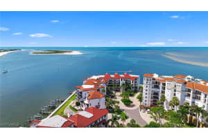 523 La Peninsula Boulevard, Naples, FL 34113 - MLS#225076890