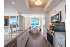 6585 Nicholas Boulevard, Naples, FL 34108 - MLS#225076928