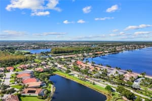 9075 Breakwater Drive, Naples, FL 34120 - MLS#225076981