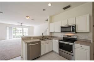 1088 Oxford Lane, Naples, FL 34105 - MLS#225077012