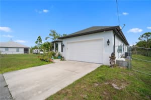 5270 42nd Street, Naples, FL 34120 - MLS#225077090