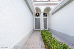 6850 Sterling Greens Drive, Naples, FL 34104 - MLS#225077109