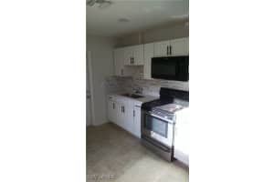 585 106th Avenue, Naples, FL 34108 - MLS#225077174