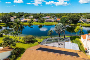 443 Dundee Court, Naples, FL 34104 - MLS#225077207