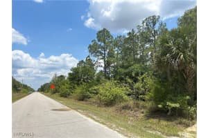  Everglades Blvd, Naples, FL 34120 Sold 12/12/25