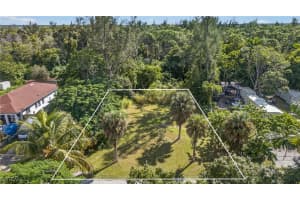 2650 Holly Avenue, Naples, FL 34112 - MLS#225077265