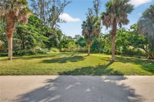 2650 Holly Avenue, Naples, FL 34112 - MLS#225077265