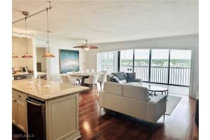 2750 Gulf Shore Blvd N 602, Naples