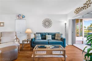 1661 Edith Esplanade 102, Cape Coral, FL 33904 - MLS#225077326