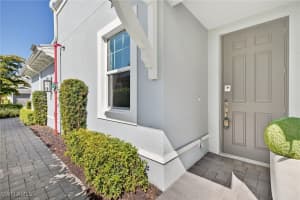 2554 SEYCHELLES Drive, Naples, FL 34112 - MLS#225077333