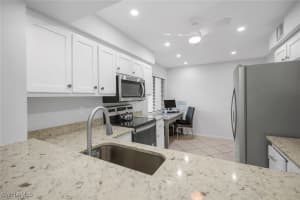 228 Fox Glen Drive, Naples, FL 34104 - MLS#225077369