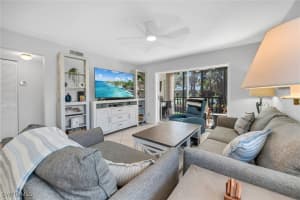 228 Fox Glen Drive, Naples, FL 34104 - MLS#225077369