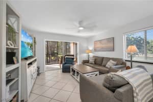 228 Fox Glen Drive, Naples, FL 34104 - MLS#225077369