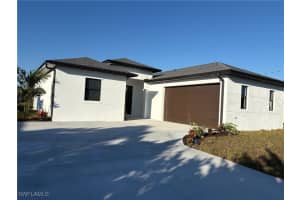 3704 12th St SW, Lehigh Acres, FL 33976 - MLS#225077386