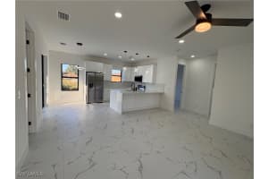 3704 12th St SW, Lehigh Acres, FL 33976 - MLS#225077386