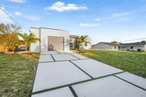 702 Irving Avenue, Lehigh Acres, FL 33971 - MLS#225077389