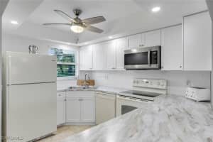 37 High Point Circle, Naples, FL 34103 - MLS#225077392