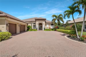 5869 Hammock Isles Circle, Naples, FL 34119 - MLS#225077435