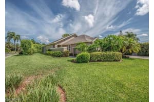 841 Mount Hood Court, Naples, FL 34104 - MLS#225077450