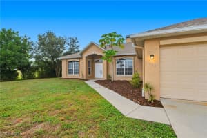 1622 8th Place, Cape Coral, FL 33909 - MLS#225077499