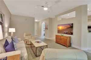 857 Carrick Bend Circle, Naples, FL 34110 - MLS#225077509