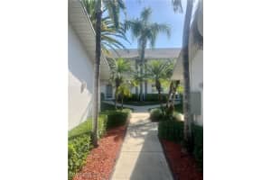 484 Belina Dr 6, Naples