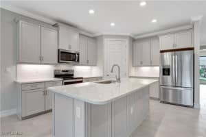 335 Tamarindo Lane, Naples, FL 34114 - MLS#225077617