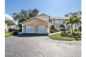 651 Wiggins Lake Drive, Naples, FL 34110 - MLS#225077618