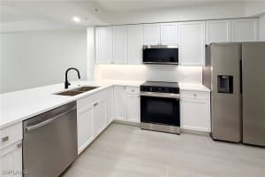 1100 Pine Ridge Rd A106, Naples