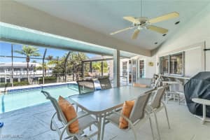828 Giralda Court, Marco Island, FL 34145 - MLS#225077739