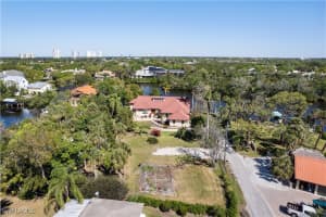 27557 Shore Drive, Bonita Springs, FL 34134 - MLS#225077782