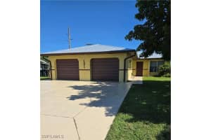 161 Cape Coral Parkway, Cape Coral, FL 33914 - MLS#225077851