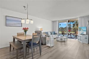 200 Forest Lakes Boulevard, Naples, FL 34105 - MLS#225077866