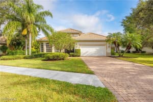 6786 Bent Grass Drive, Naples, FL 34113 - MLS#225077992