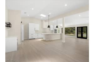 6800 Bottlebrush Lane, Naples, FL 34109 - MLS#225077994