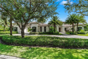 6188 Freemont Drive, Naples, FL 34119 - MLS#225078009